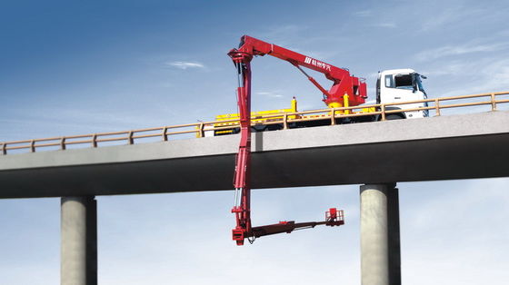 Boom Type Under Bridge Inspection Equipment Dongfeng Chassis 6x4 245HP / 270HP