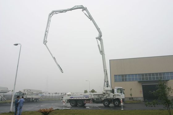 Rz-Shaped 47m Concrete Boom Pump Truck Safety Isuzu 8x4 700L