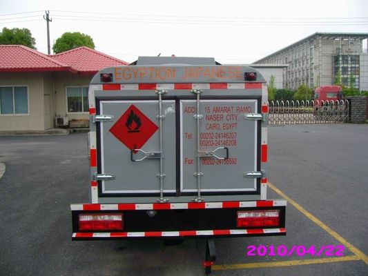 1,056 US Gallon 4x2 Euro III Fiscal Refuel Tank Truck , Light Diesel Delivery Truck