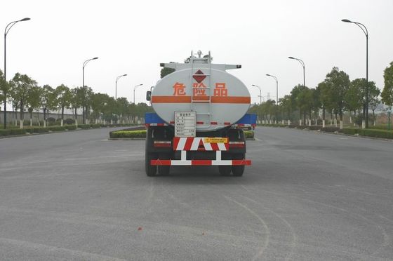 Professional Oil Tank Truck Dongfeng 12600L 4x2 , 150 - 250hp Tanker Logistics