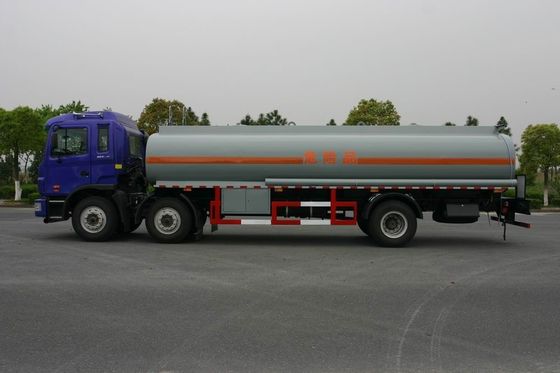 Heavy Duty Oil Tank Truck 6x2 JAC / Fuel Tanker Truck With CA6DF3-18E3