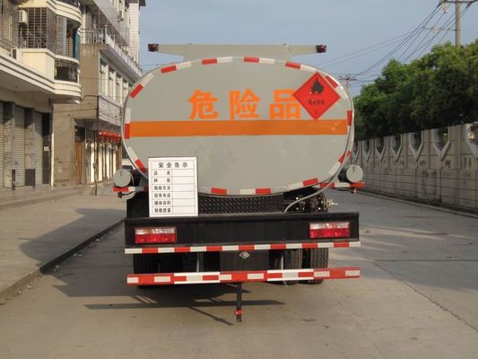 Heavy Duty Oil Tank Truck 6x2 JAC / Fuel Tanker Truck With CA6DF3-18E3