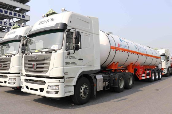 Capacity 39500L Three Axles Gas Tanker Truck , Durable Gas Delivery Truck