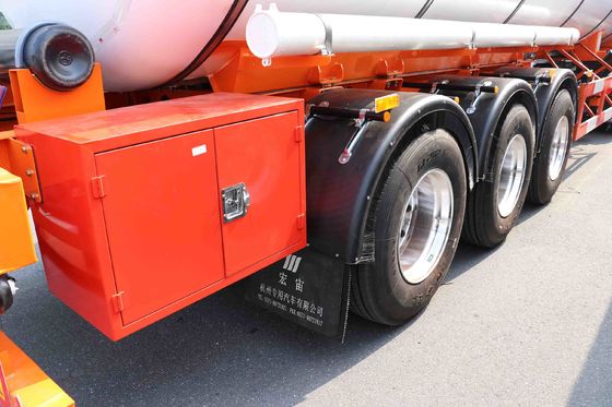 Capacity 39500L Three Axles Gas Tanker Truck , Durable Gas Delivery Truck
